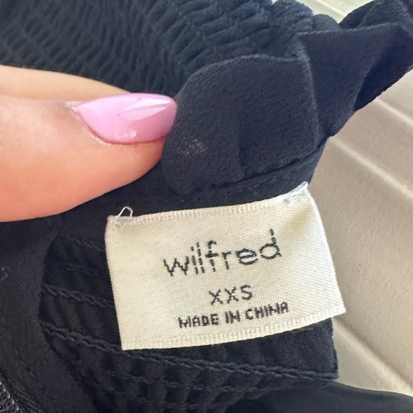 Aritzia Wilfred Tempest Blouse Black Chiffon size XXS - Picture 6 of 6